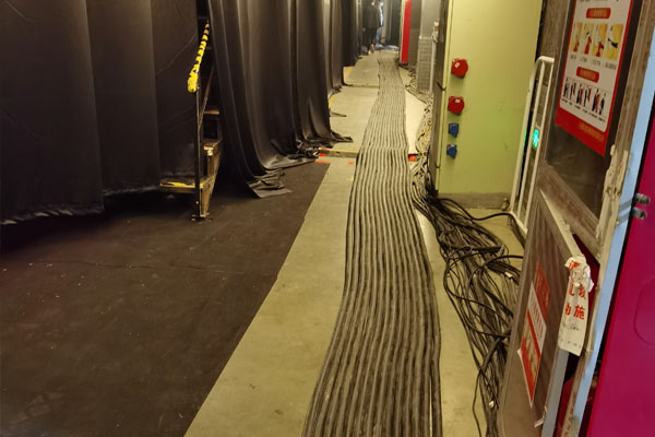 泰宁柴油发电机组的输出电压可以调节到哪些范围？