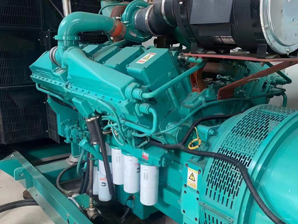 泰宁更换100kW柴油发电机组机油时，需要注意哪些事项？