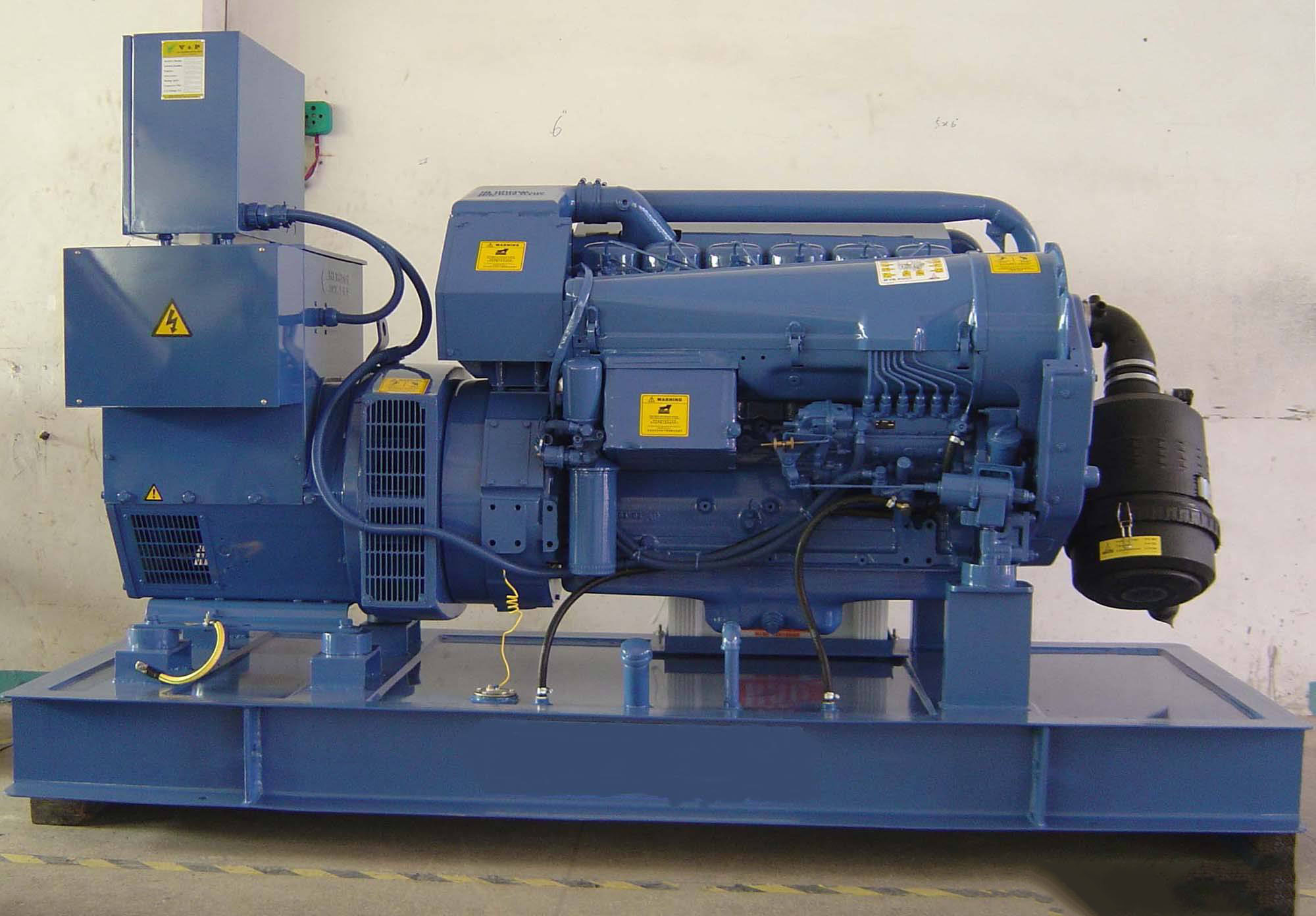 泰宁汽油发电机组冬季启动前，电瓶需要做哪些检查和维护？