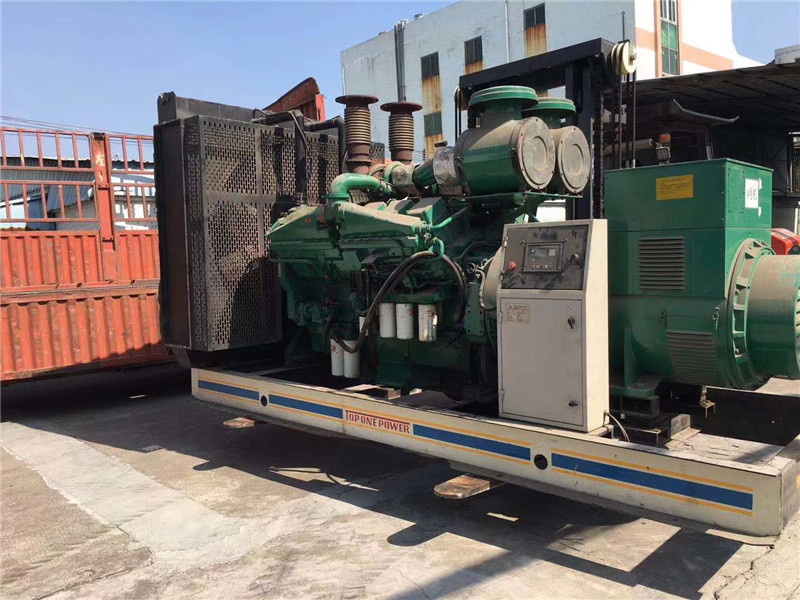 泰宁如何判断柴油发电机组的机油温度是否达到了合适的预热温度？